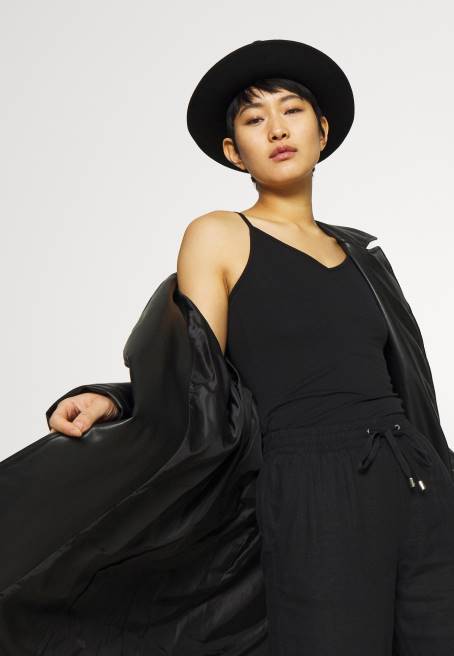 5\'li üst siyah Anna Field F202485 kadınlar